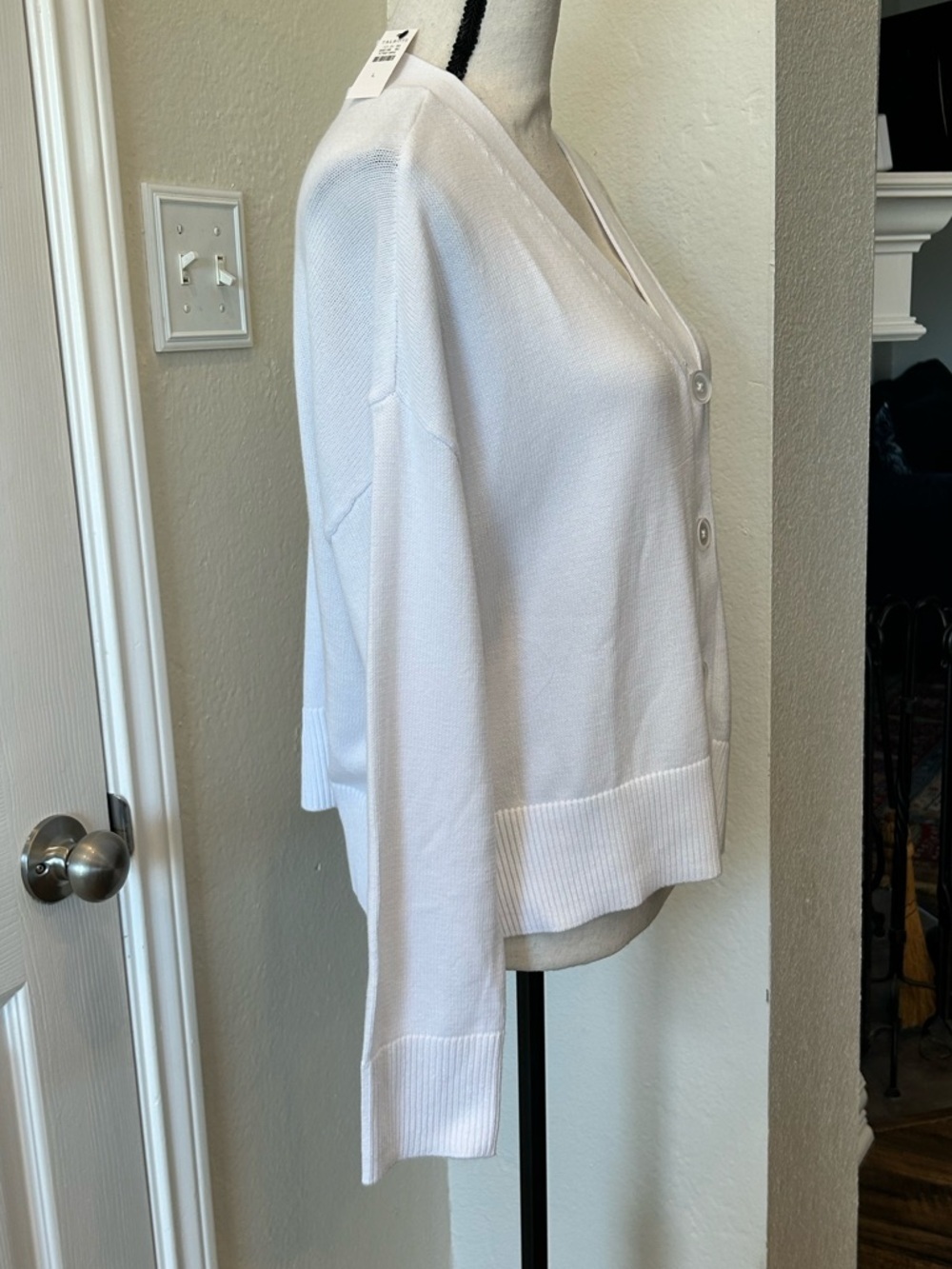 Talbots V-Neck Cardigan Size Large Placed Leaf Pattern - Picture 3 of 16